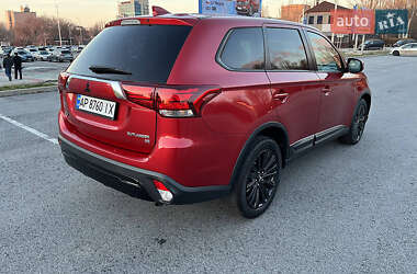 Внедорожник / Кроссовер Mitsubishi Outlander 2019 в 
