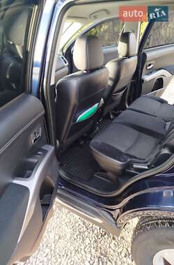 Внедорожник / Кроссовер Mitsubishi Outlander 2011 в 