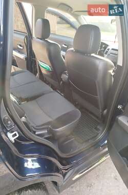 Внедорожник / Кроссовер Mitsubishi Outlander 2011 в 