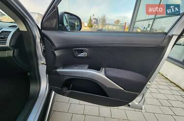Позашляховик / Кросовер Mitsubishi Outlander 2011 в 