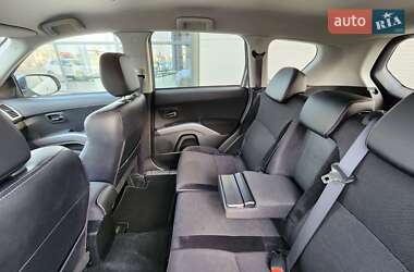 Позашляховик / Кросовер Mitsubishi Outlander 2011 в 