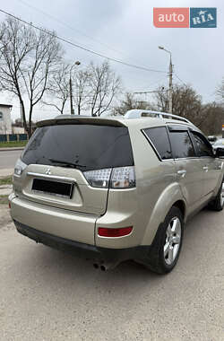 Позашляховик / Кросовер Mitsubishi Outlander 2008 в 