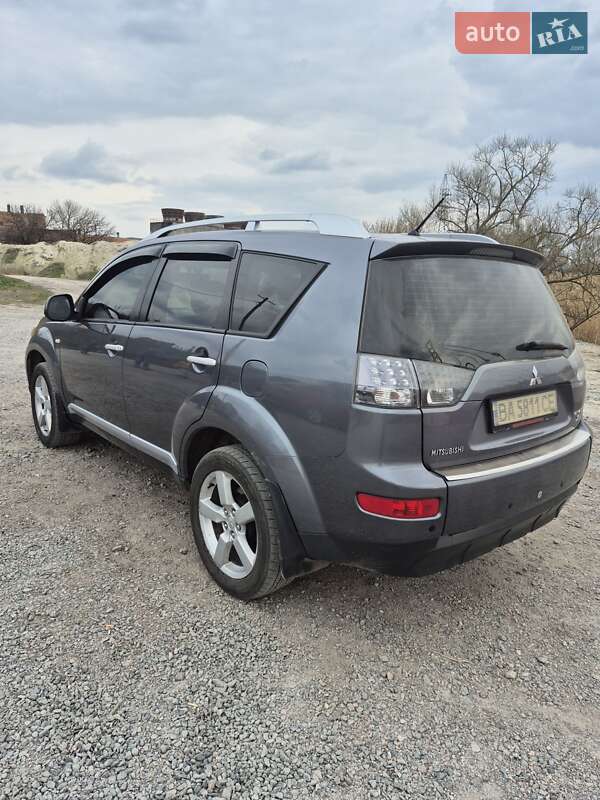 Позашляховик / Кросовер Mitsubishi Outlander 2008 в Олександрії