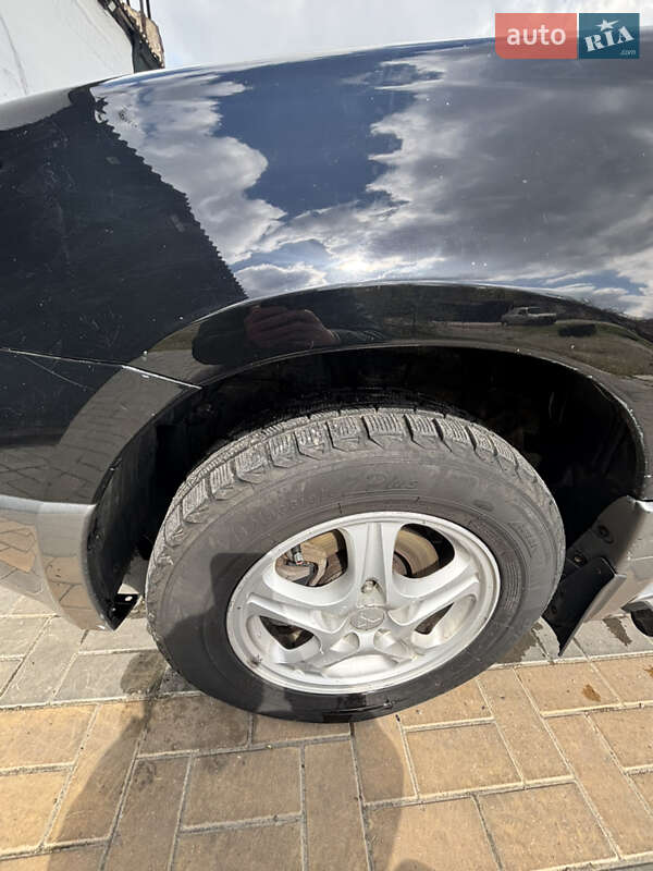 Внедорожник / Кроссовер Mitsubishi Outlander 2005 в Херсоне