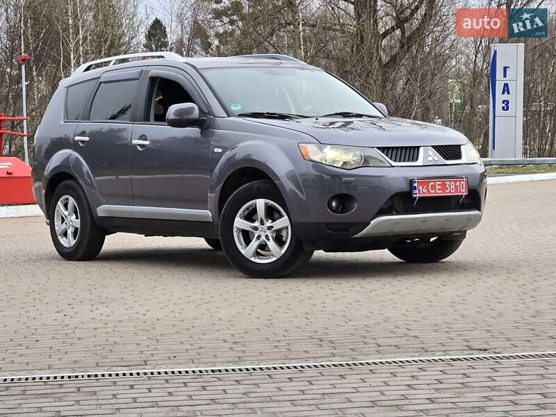 Позашляховик / Кросовер Mitsubishi Outlander 2009 в Стрию