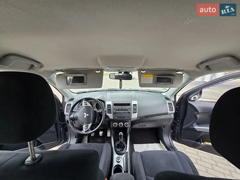Позашляховик / Кросовер Mitsubishi Outlander 2009 в 