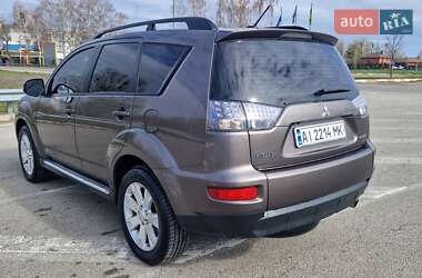Позашляховик / Кросовер Mitsubishi Outlander 2011 в 