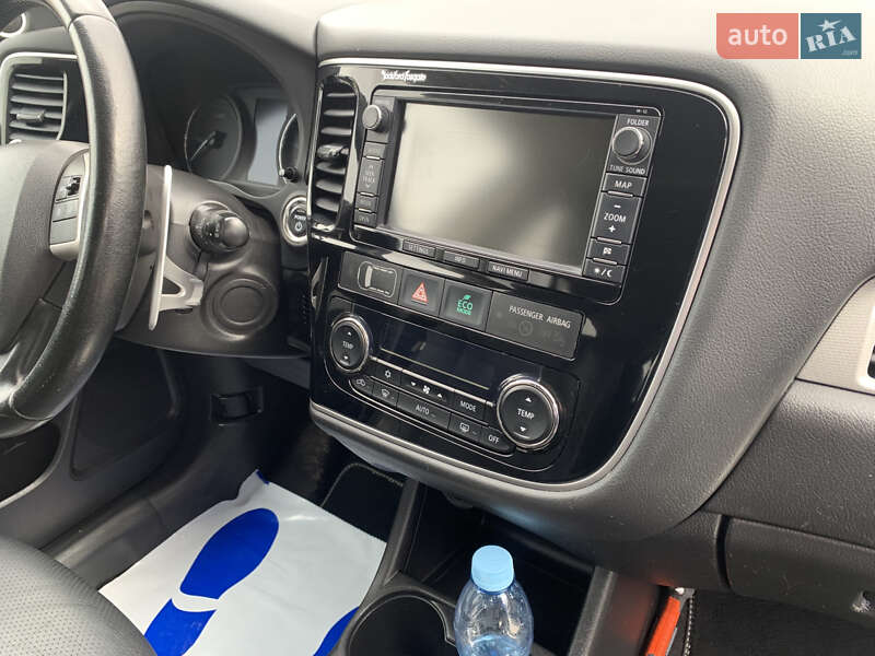 Внедорожник / Кроссовер Mitsubishi Outlander 2014 в Ивано-Франковске