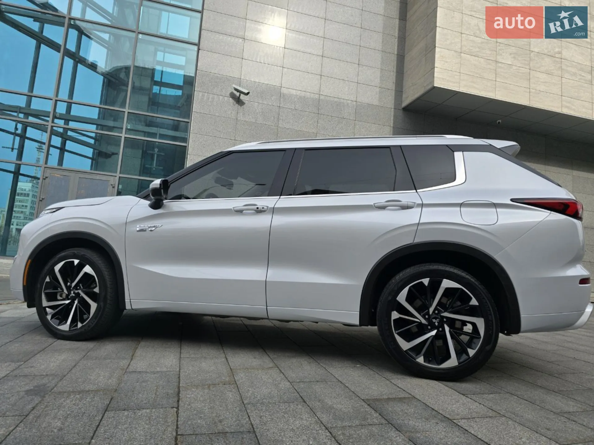 2023 Mitsubishi Outlander - мініатюра 9