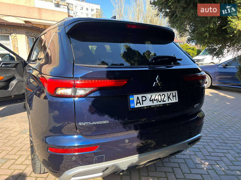 Позашляховик / Кросовер Mitsubishi Outlander 2022 в Запоріжжі