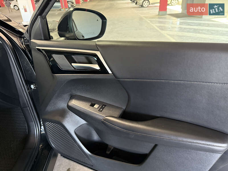 Позашляховик / Кросовер Mitsubishi Outlander 2023 в Львові