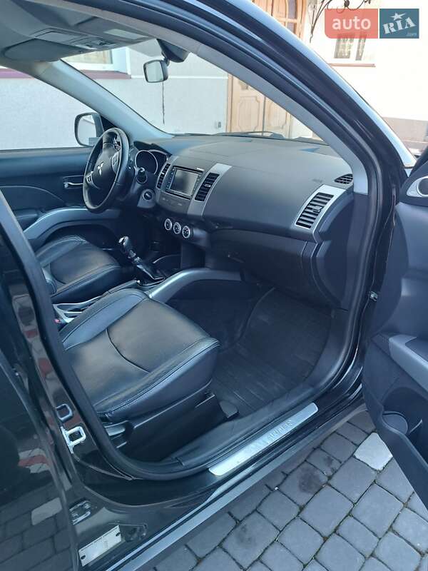 Внедорожник / Кроссовер Mitsubishi Outlander 2008 в Коломые