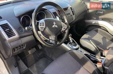 Позашляховик / Кросовер Mitsubishi Outlander 2009 в 