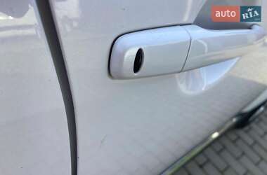 Позашляховик / Кросовер Mitsubishi Outlander 2009 в 