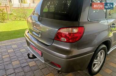 Позашляховик / Кросовер Mitsubishi Outlander 2006 в 