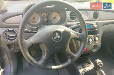 Позашляховик / Кросовер Mitsubishi Outlander 2006 в 