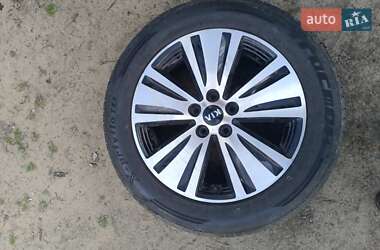 Внедорожник / Кроссовер Mitsubishi Outlander 2012 в 