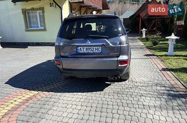 Внедорожник / Кроссовер Mitsubishi Outlander 2010 в 