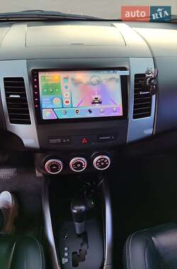 Внедорожник / Кроссовер Mitsubishi Outlander 2007 в 