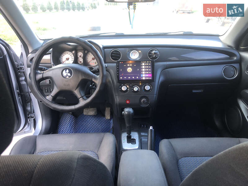 Внедорожник / Кроссовер Mitsubishi Outlander 2010 в Харькове