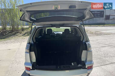 Позашляховик / Кросовер Mitsubishi Outlander 2010 в 