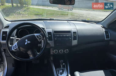 Позашляховик / Кросовер Mitsubishi Outlander 2010 в 