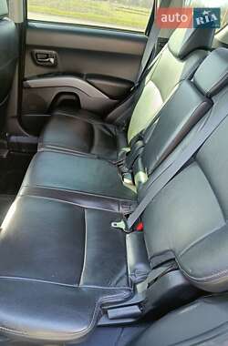 Позашляховик / Кросовер Mitsubishi Outlander 2007 в 