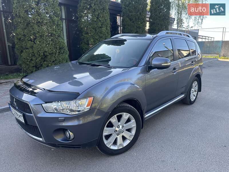 Внедорожник / Кроссовер Mitsubishi Outlander 2010 в 