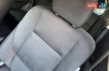 Внедорожник / Кроссовер Mitsubishi Outlander 2012 в 