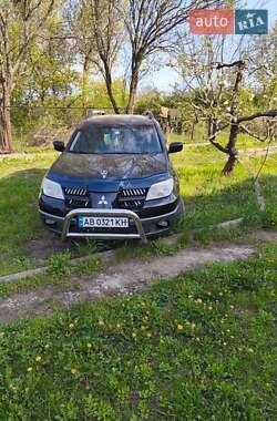 Внедорожник / Кроссовер Mitsubishi Outlander 2005 в 