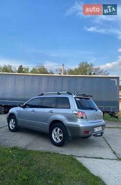 Внедорожник / Кроссовер Mitsubishi Outlander 2003 в 