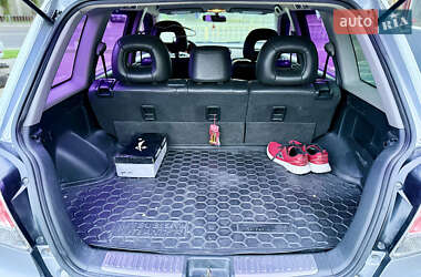Внедорожник / Кроссовер Mitsubishi Outlander 2003 в 
