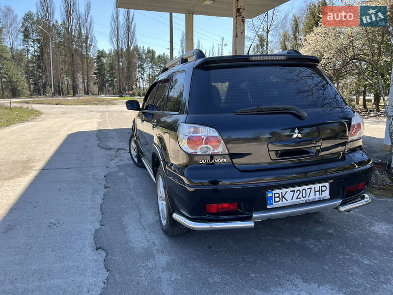 Внедорожник / Кроссовер Mitsubishi Outlander 2008 в Вараше