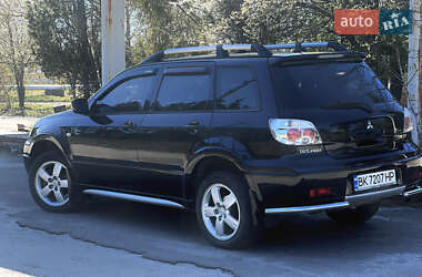 Внедорожник / Кроссовер Mitsubishi Outlander 2008 в 