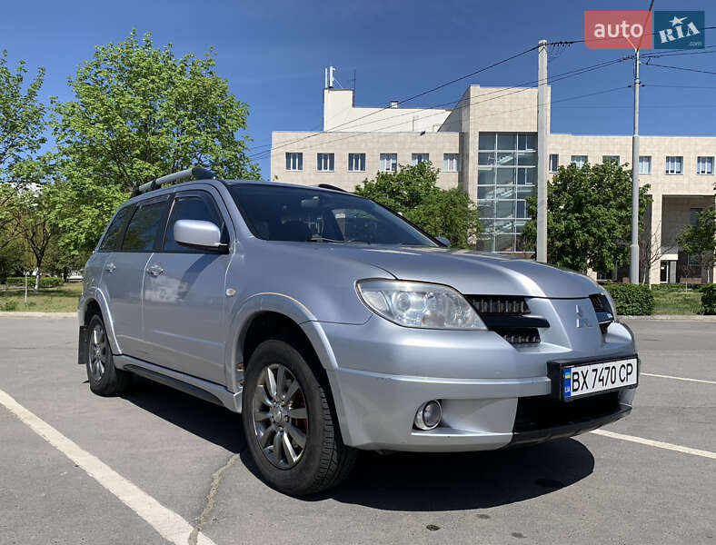 Внедорожник / Кроссовер Mitsubishi Outlander 2007 в Нетешине