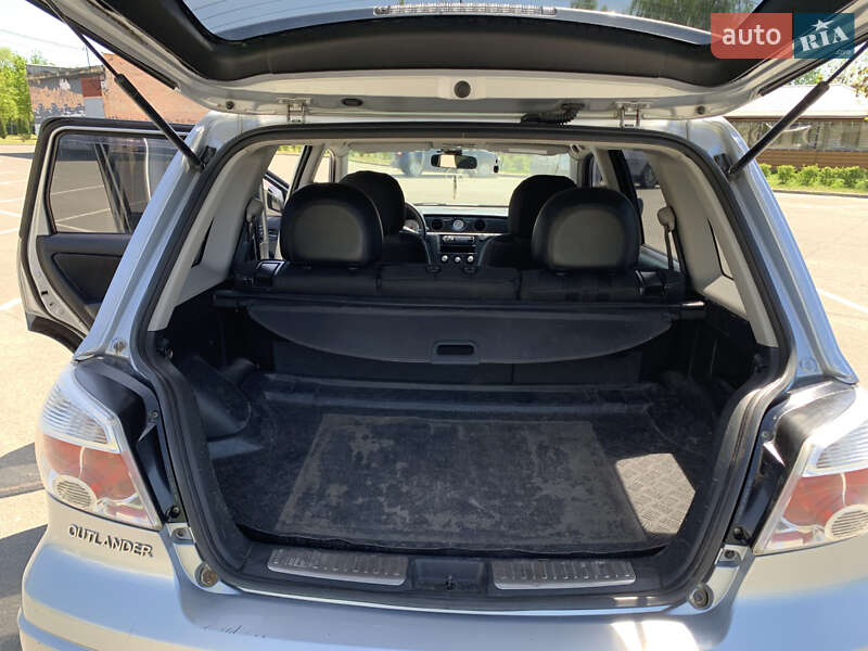 Внедорожник / Кроссовер Mitsubishi Outlander 2007 в Нетешине