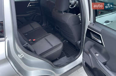 Позашляховик / Кросовер Mitsubishi Outlander 2022 в 