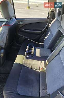 Внедорожник / Кроссовер Mitsubishi Outlander 2006 в 