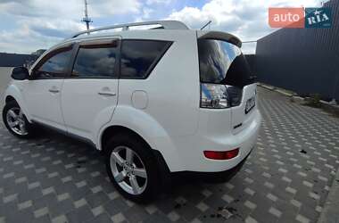 Внедорожник / Кроссовер Mitsubishi Outlander 2008 в 