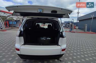 Внедорожник / Кроссовер Mitsubishi Outlander 2008 в 