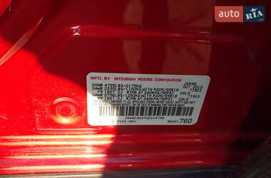 Позашляховик / Кросовер Mitsubishi Outlander 2015 в 