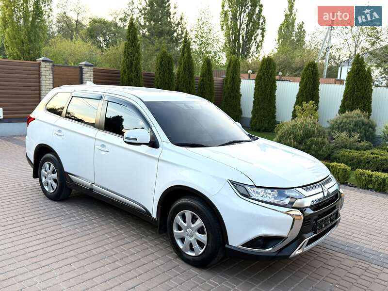 Позашляховик / Кросовер Mitsubishi Outlander 2021 в Кропивницькому