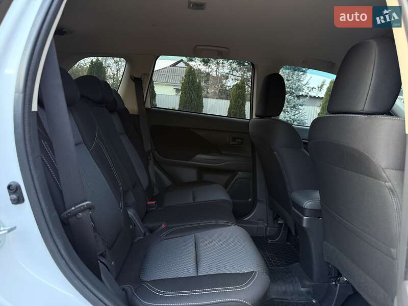 Позашляховик / Кросовер Mitsubishi Outlander 2021 в Кропивницькому