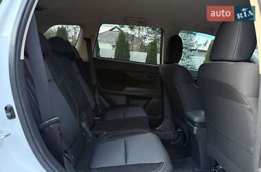 Позашляховик / Кросовер Mitsubishi Outlander 2021 в 