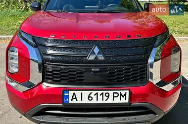 Позашляховик / Кросовер Mitsubishi Outlander 2021 в 