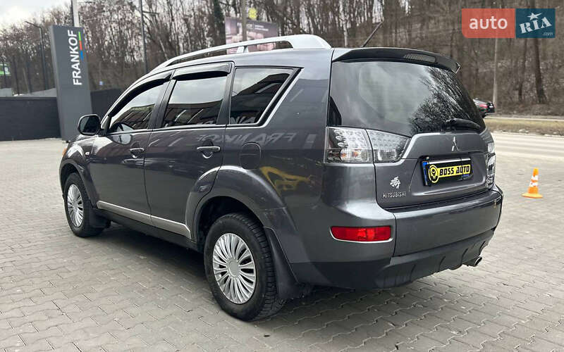 Внедорожник / Кроссовер Mitsubishi Outlander 2008 в Черновцах
