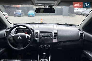 Позашляховик / Кросовер Mitsubishi Outlander 2008 в 
