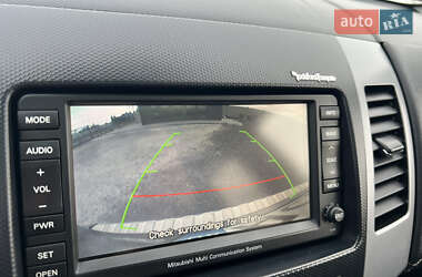 Внедорожник / Кроссовер Mitsubishi Outlander 2011 в 