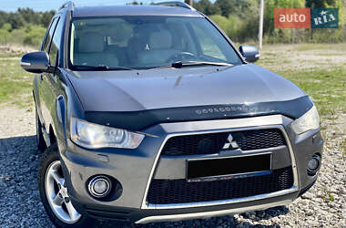 Позашляховик / Кросовер Mitsubishi Outlander 2010 в Новояворівську