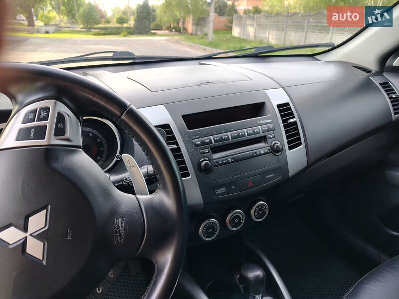 Внедорожник / Кроссовер Mitsubishi Outlander 2008 в Днепре